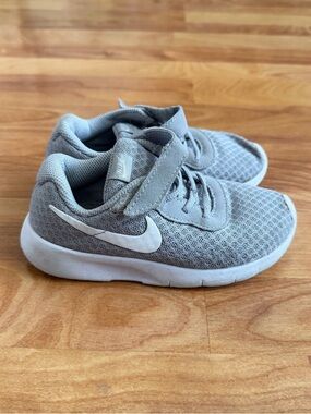 Nike toddlers' Gray tanjun easyon Sneakers